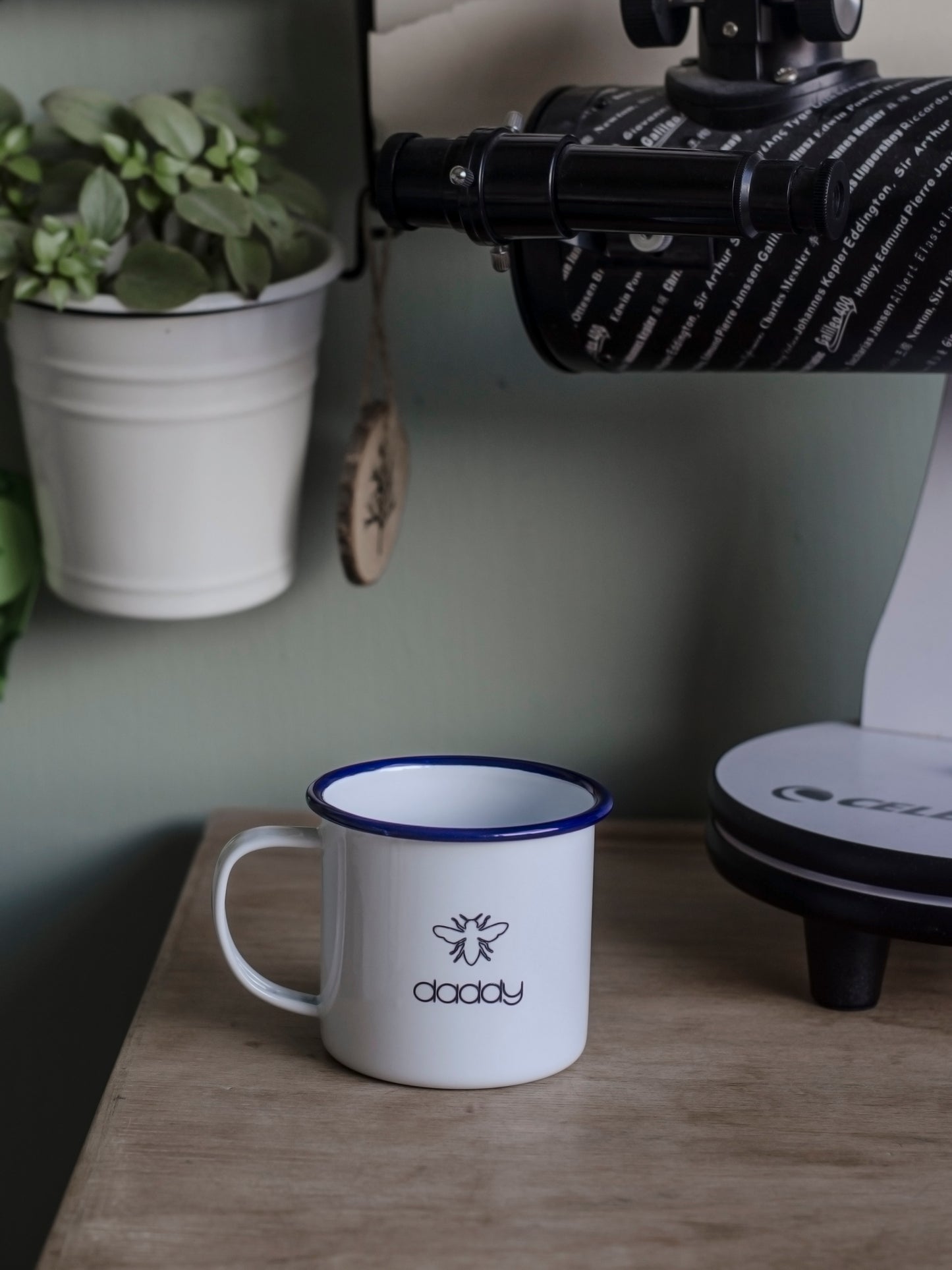 Daddy - Manchester Design - Engraved Enamel Mug - One Mama One Shed